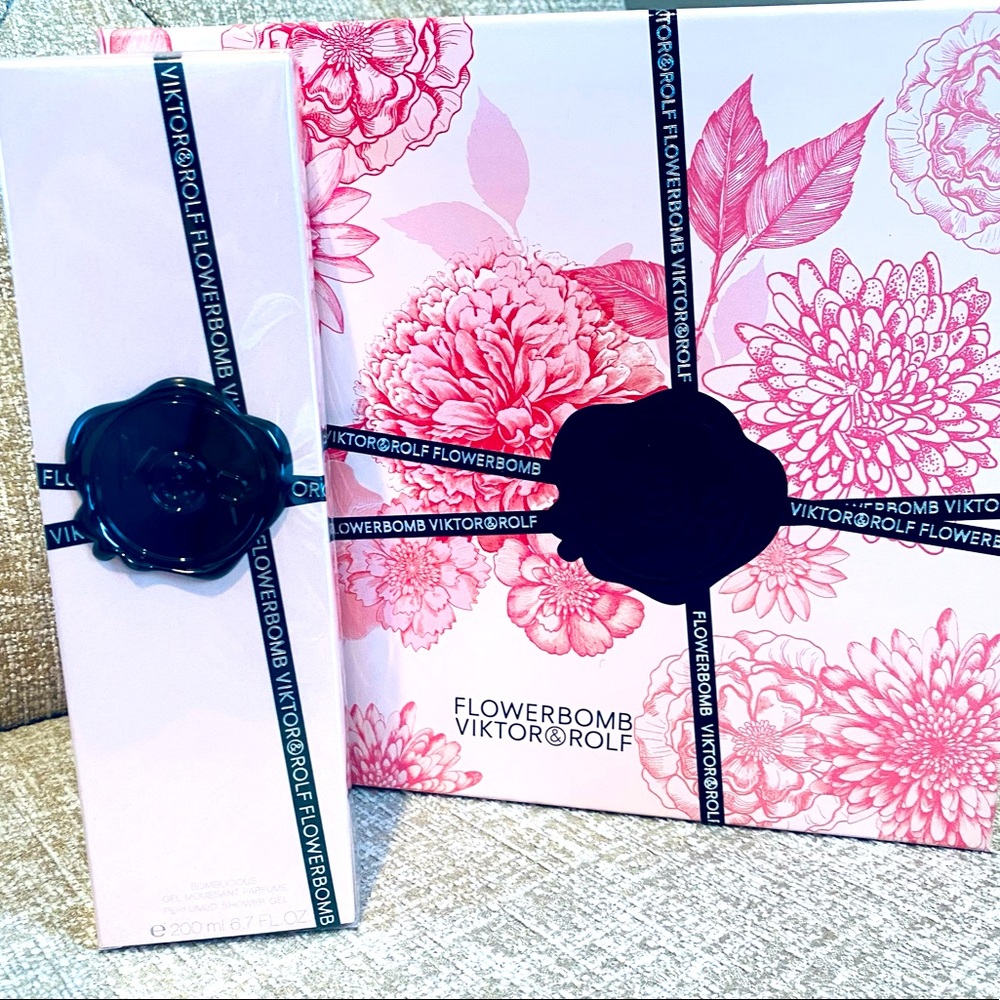 FLOWERBOMB SHOWER GEL 6.7 oz (Brand New)